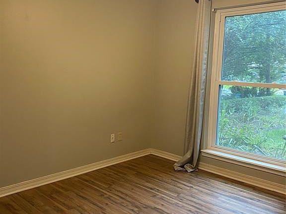 3rd image of 847 Eds Blvd