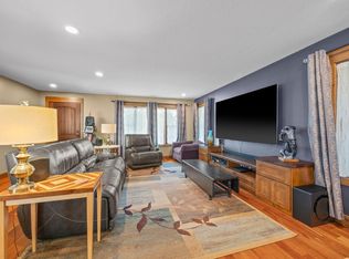 318 4th St NE, Minneapolis, MN 55413