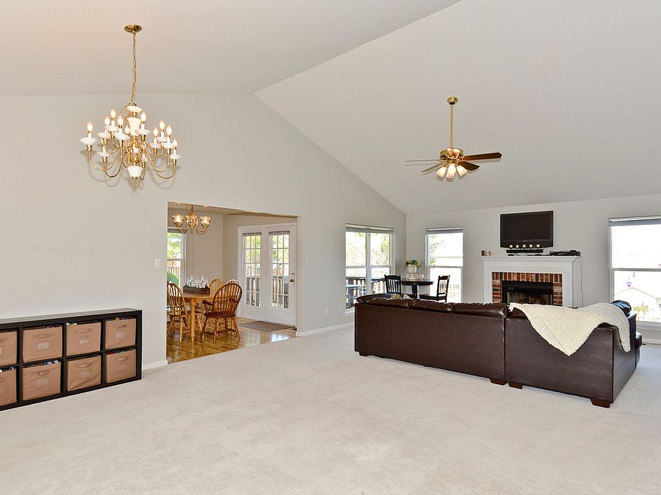 1st image of 131 Cherry Hills Meadows Dr