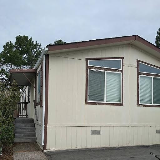 1st image of 40 Oceanview Ave #40
