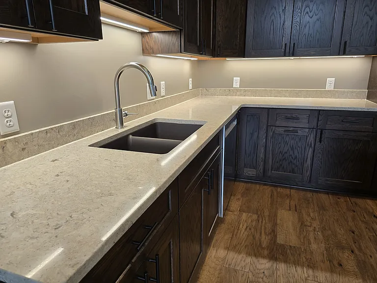 512 Division St S #2 — Photo 5