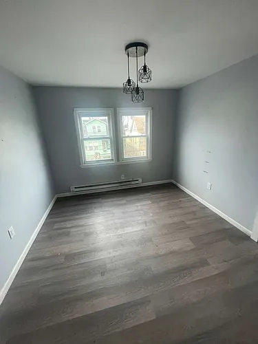 270 Schley St #3F Photo 1