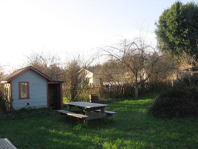 Building Photo 4