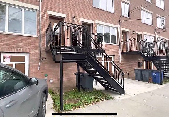 2nd image of 80 Coffey St APT 3