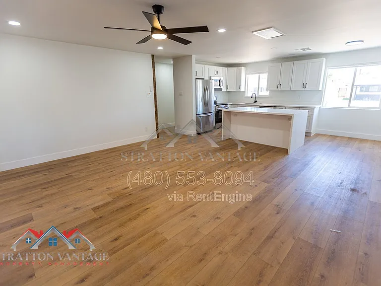 4826 E Avalon Dr — Photo 11