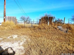 8305 Fm 327, Elmendorf, TX 78112