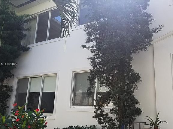 3rd image of 3921 N Meridian Ave APT D