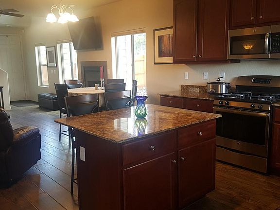 4th image of 1192 N Warm Springs Trl