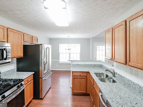 3rd image of 4220 Crestside Rdg