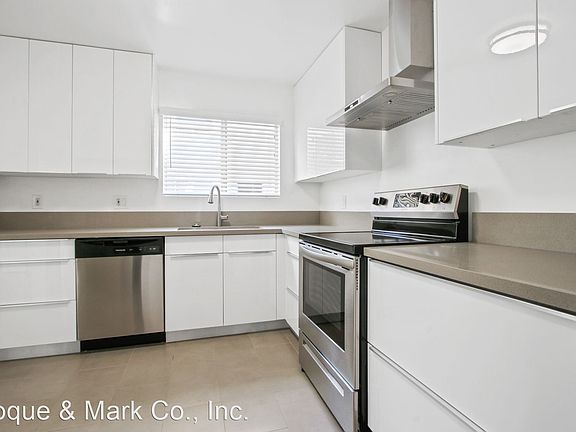 2nd image of 845 20th St APT 102