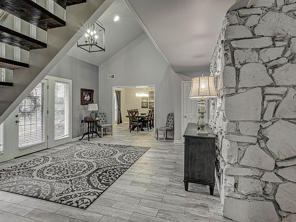 2nd image of 1395 Green Orchard Cv