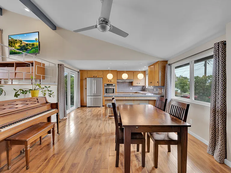 5621 Morro Way — Photo 11