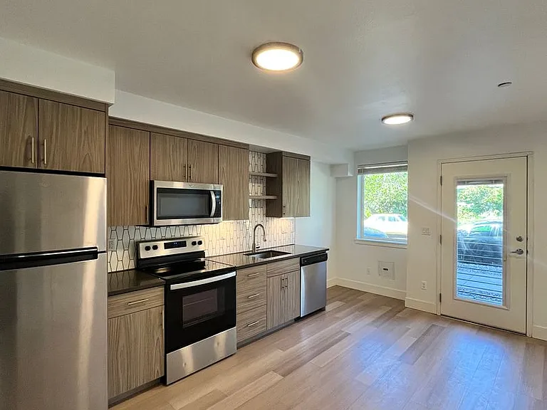 The Bozeman by Star Metro — Photo 20