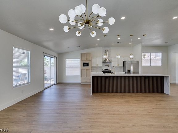 3rd image of 7824 Villa Finestra Dr