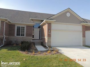 49277 Pond Pl UNIT 162/BUILDING 37, Shelby Township, MI 48315