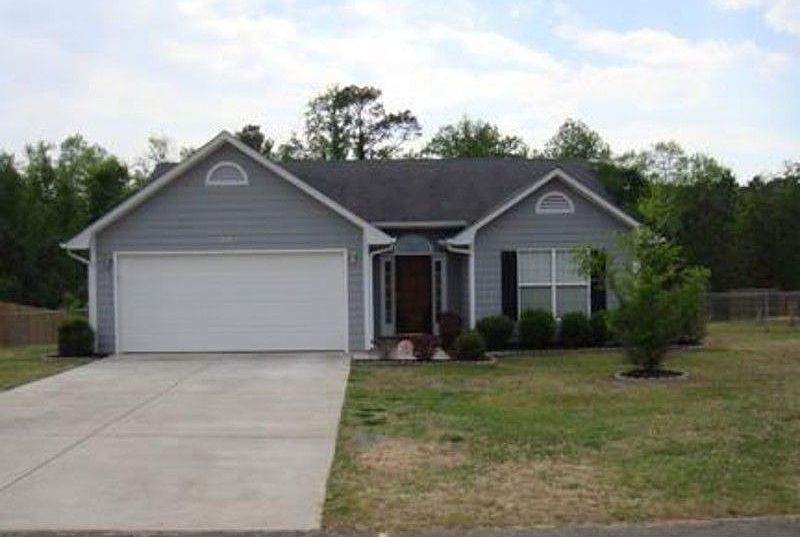 1st image of 220 Thornbird Dr