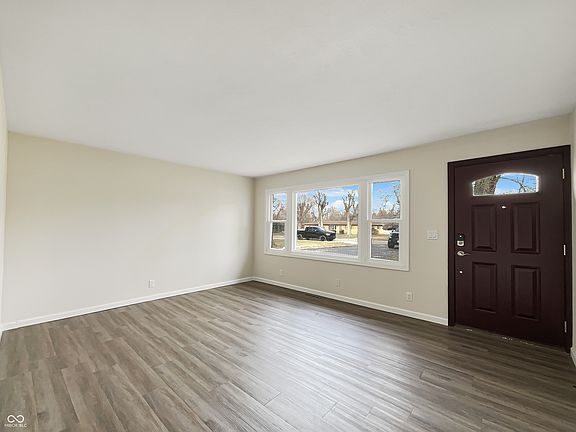 3rd image of 7224 Rose Dr