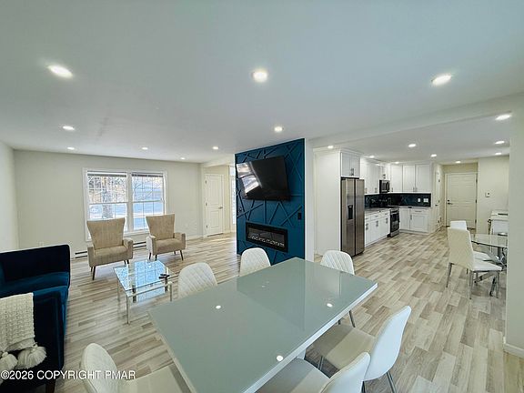 4th image of 3418 Stag Ln