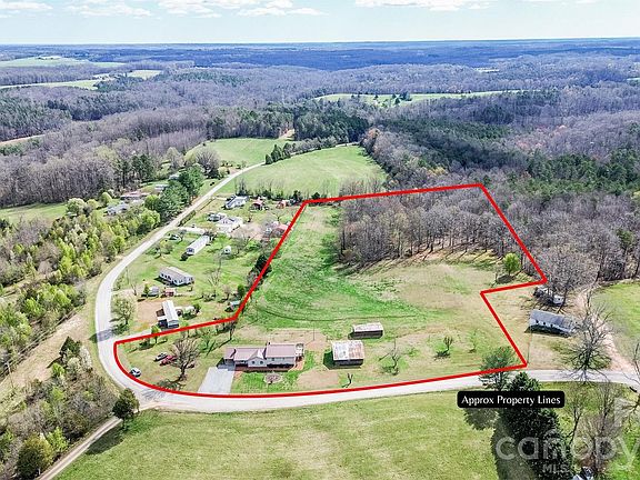 2nd image of 455 Mitch Rd