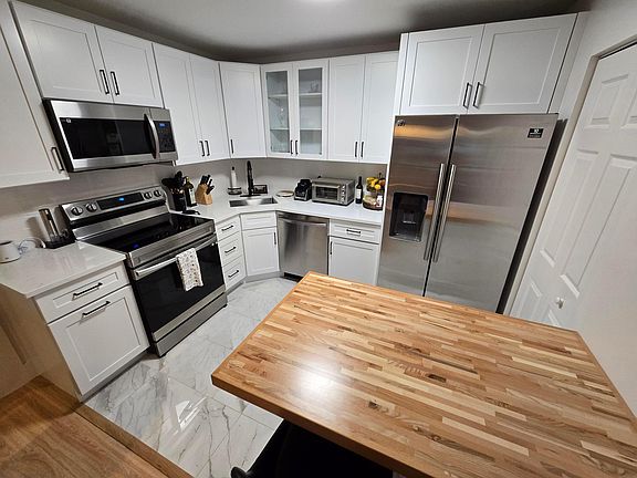 3rd image of 510 Shady Pine Way #D2