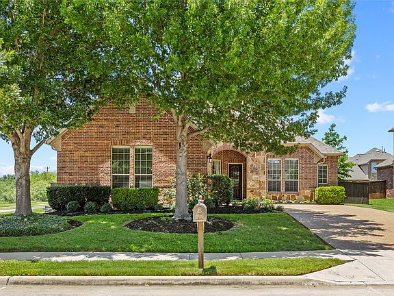 4th image of 5601 Sunstar Ln