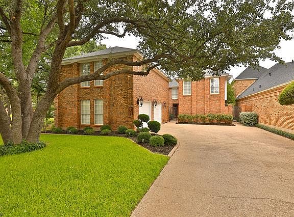 3rd image of 35 Lytle Place Dr