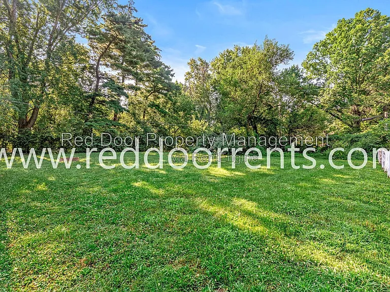 4701 Kessler Boulevard East Dr — Photo 37