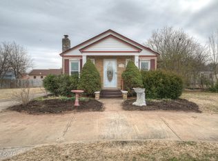 1110 Frisco St, Seneca, MO 64865