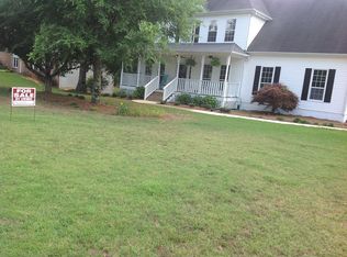 290 Surrey Park Dr, Fayetteville, GA 30215