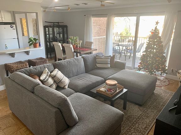 4th image of 2618 Redcoat Dr #1C