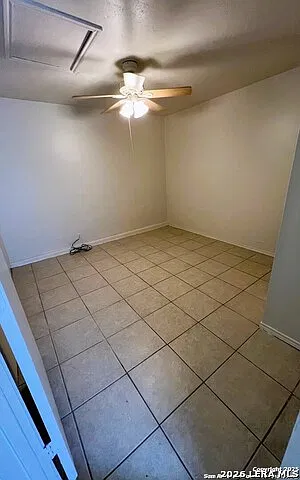 3 bed, 1.0 bath, 1250 sqft, $1,350 — Photo 3