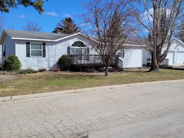 107 3rd Ave SE, Clearbrook, MN 56634