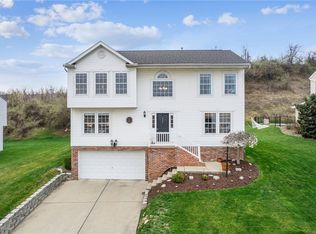 405 Bluefield Dr, Oakdale, PA
