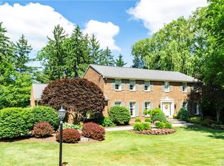 115 Fox Meadow Ln, Orchard Park, NY 14127
