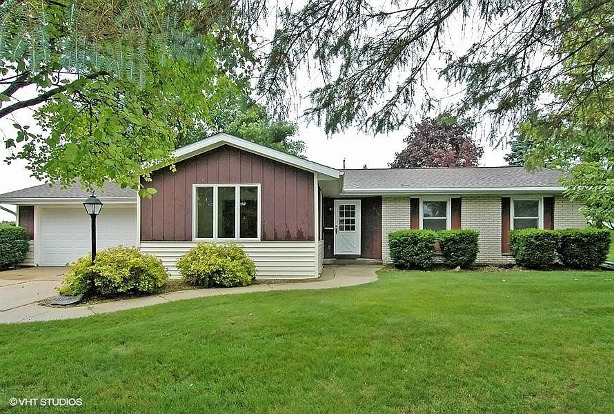 1st image of 880 Circle Dr