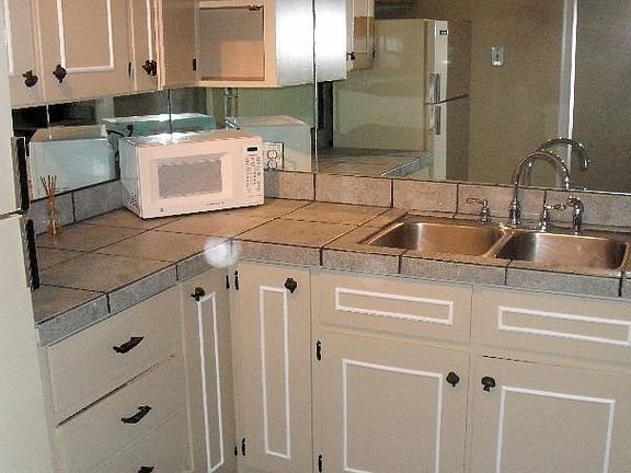4th image of 3210 Orleans Dr APT 6
