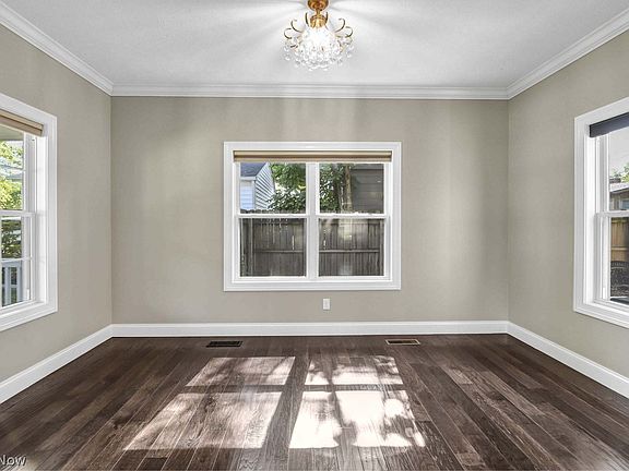 4th image of 25815 Eaton Way