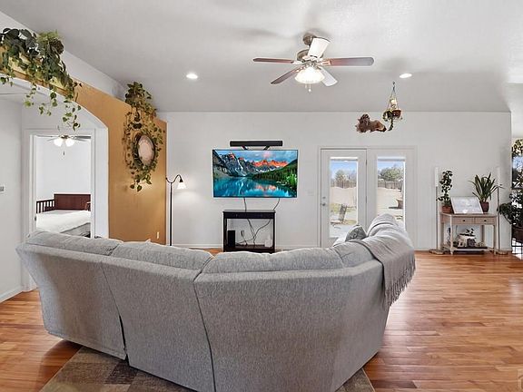 2nd image of 244 S Avenida Del Oro E