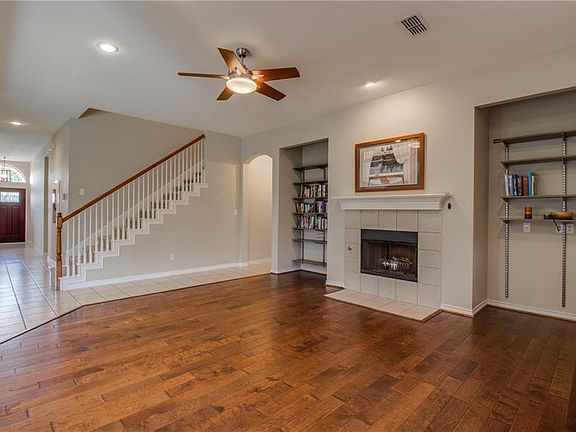 4th image of 3000 Dylan Dr