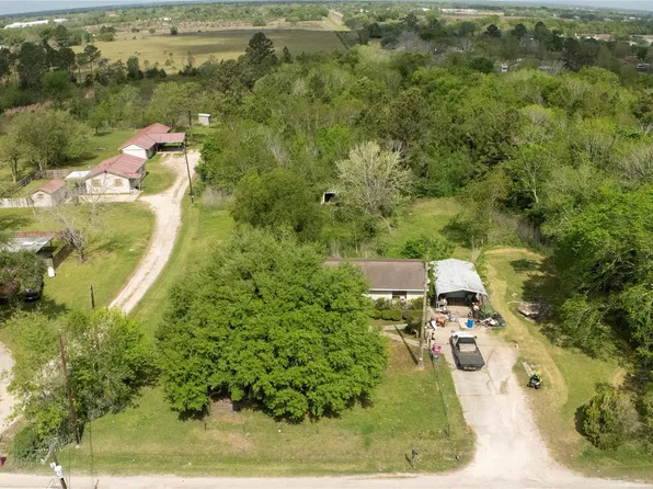 2197 County Road 540, Alvin, TX 77511