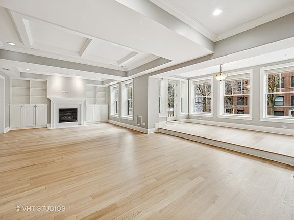 3rd image of 742 W Buena Ave #1W