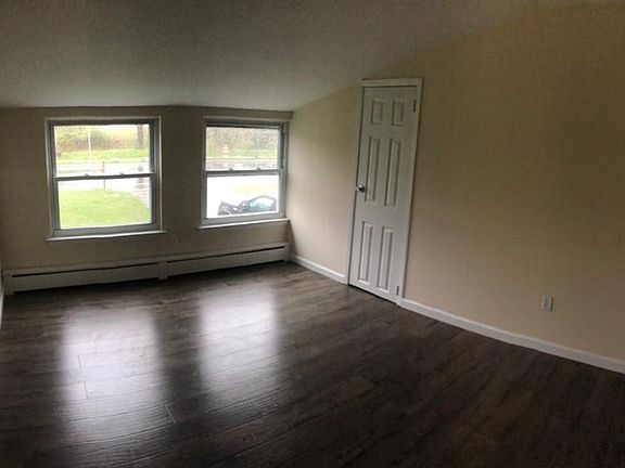 Bedroom (Front)