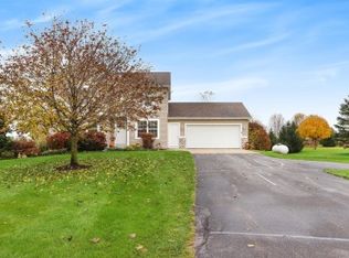 10315 Spring Valley Dr SE, Alto, MI 49302