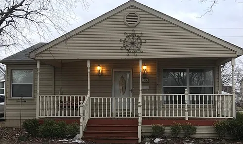 2326 Barrett Ave Photo 1