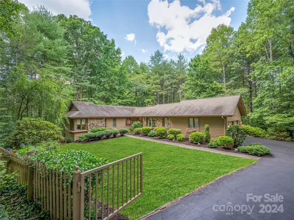 2507 Little River Rd, Hendersonville, NC 28739
