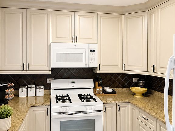 5th image of 3611 S 55th Ct
