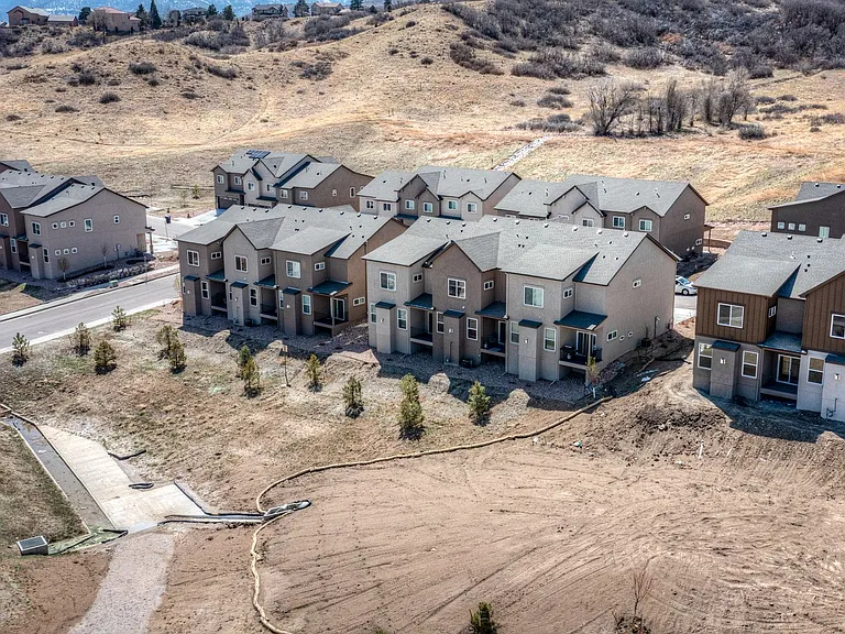 5738 Villa Lorenzo Dr — Photo 44