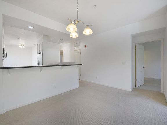 4th image of 880 Meridian Bay Ln Unit 201