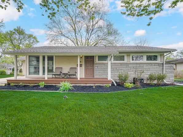 718 S Main St, Crown Point, IN 46307