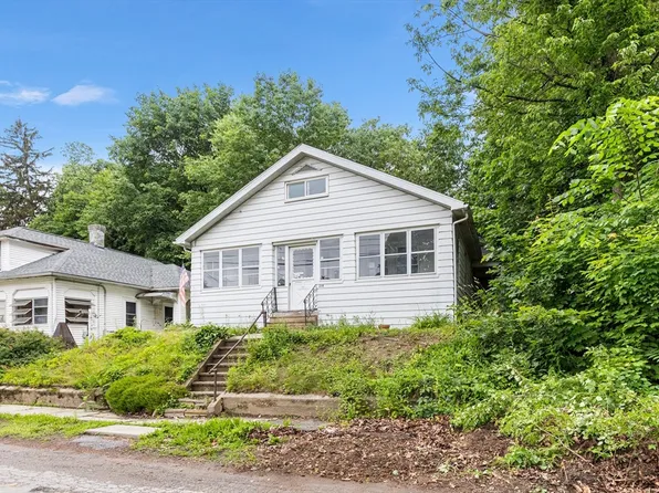 214 Lincoln St, Fitchburg, MA 01420
